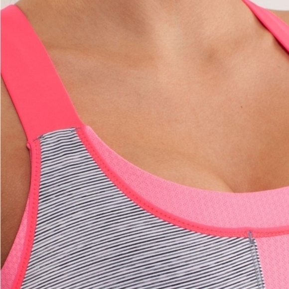 LULULEMON Run: Stuff Your Bra TankFossil / Wee Are From Space White Combo - Picture 6 of 16